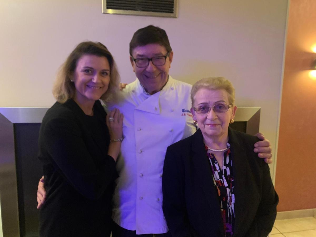 Logis Hotel Restaurant Le Moulin De La Coudre Venoy Екстериор снимка