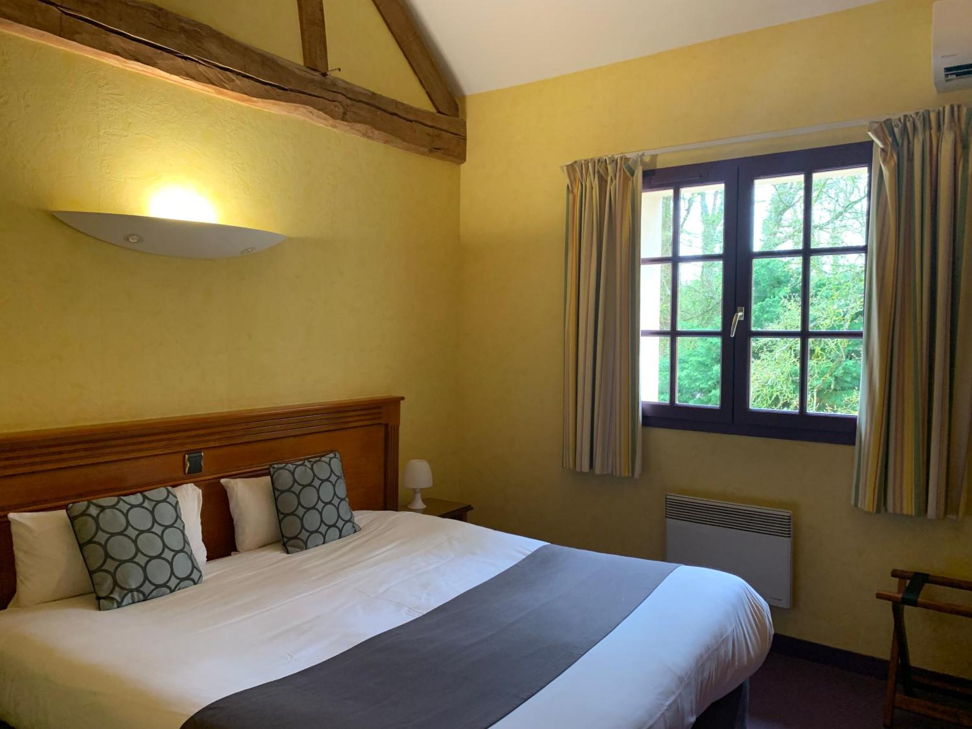 Logis Hotel Restaurant Le Moulin De La Coudre Venoy Екстериор снимка