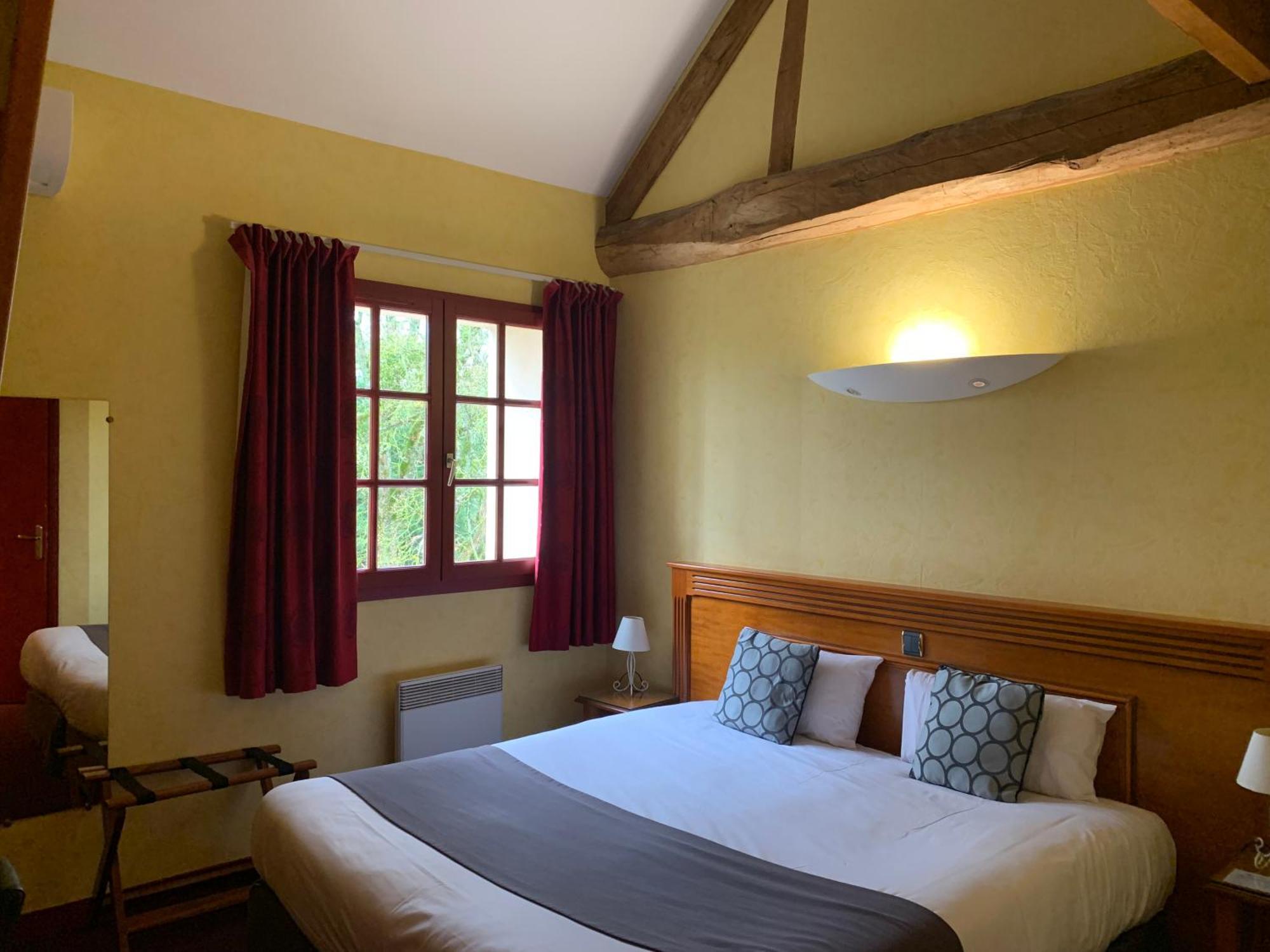 Logis Hotel Restaurant Le Moulin De La Coudre Venoy Екстериор снимка