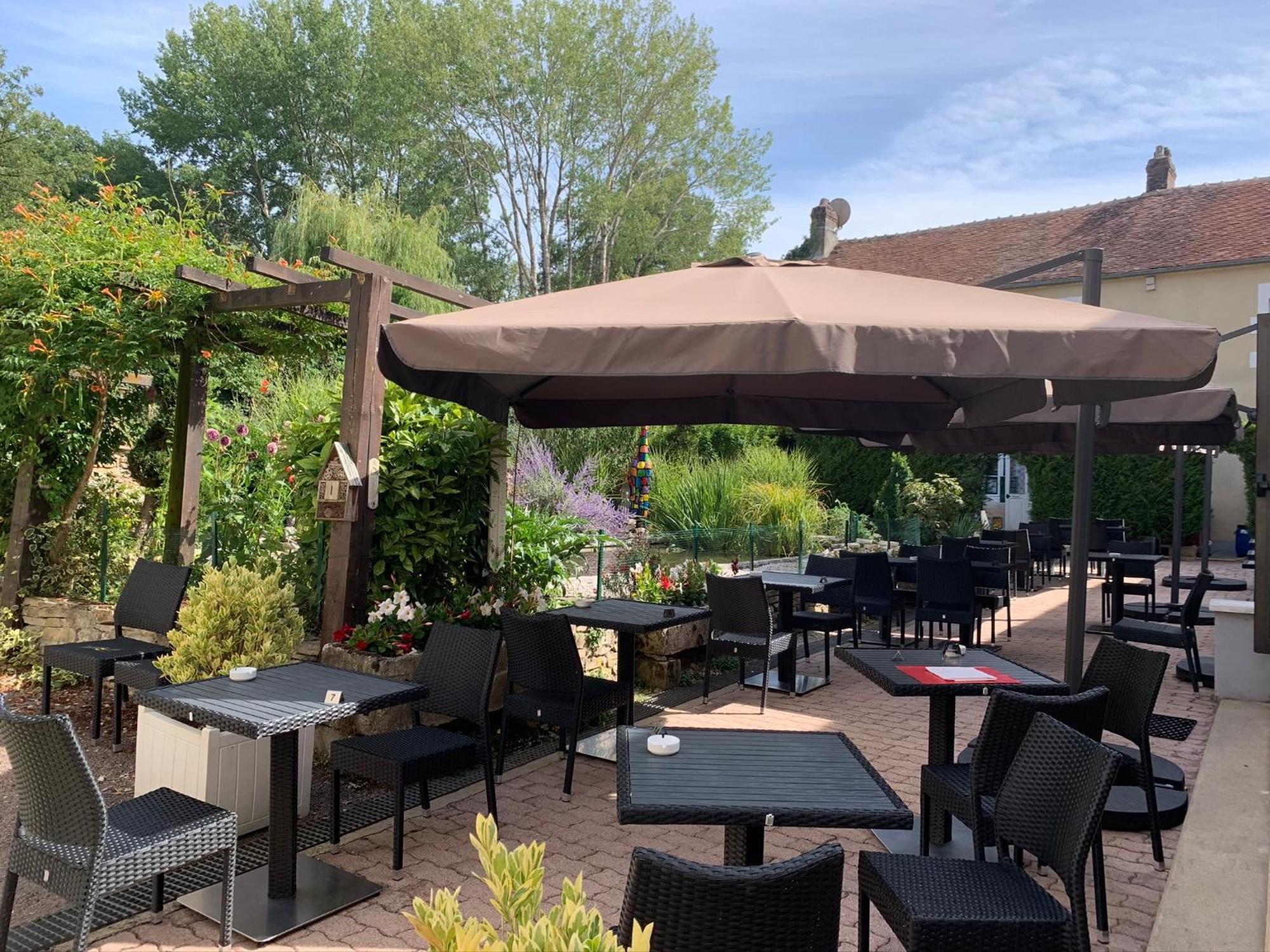 Logis Hotel Restaurant Le Moulin De La Coudre Venoy Екстериор снимка