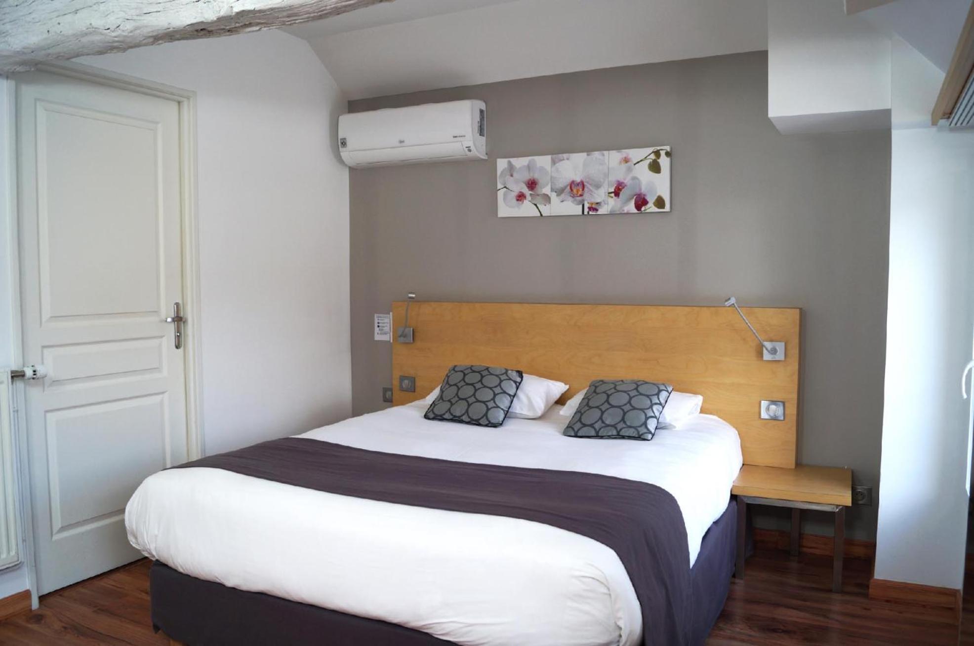 Logis Hotel Restaurant Le Moulin De La Coudre Venoy Екстериор снимка